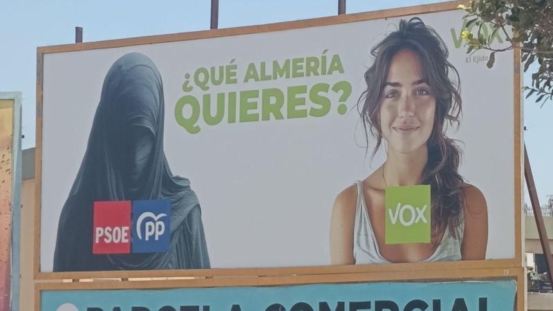 Valla de Vox en El Ejido (Almería) en 2025