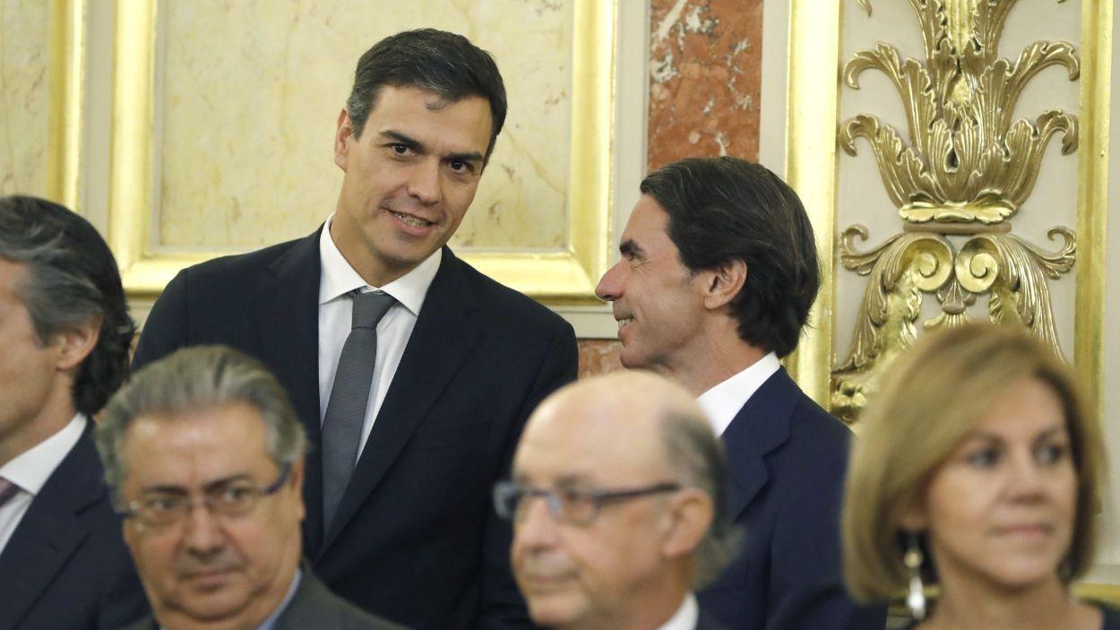 Pedro Sánchez y José María Aznar. EP
