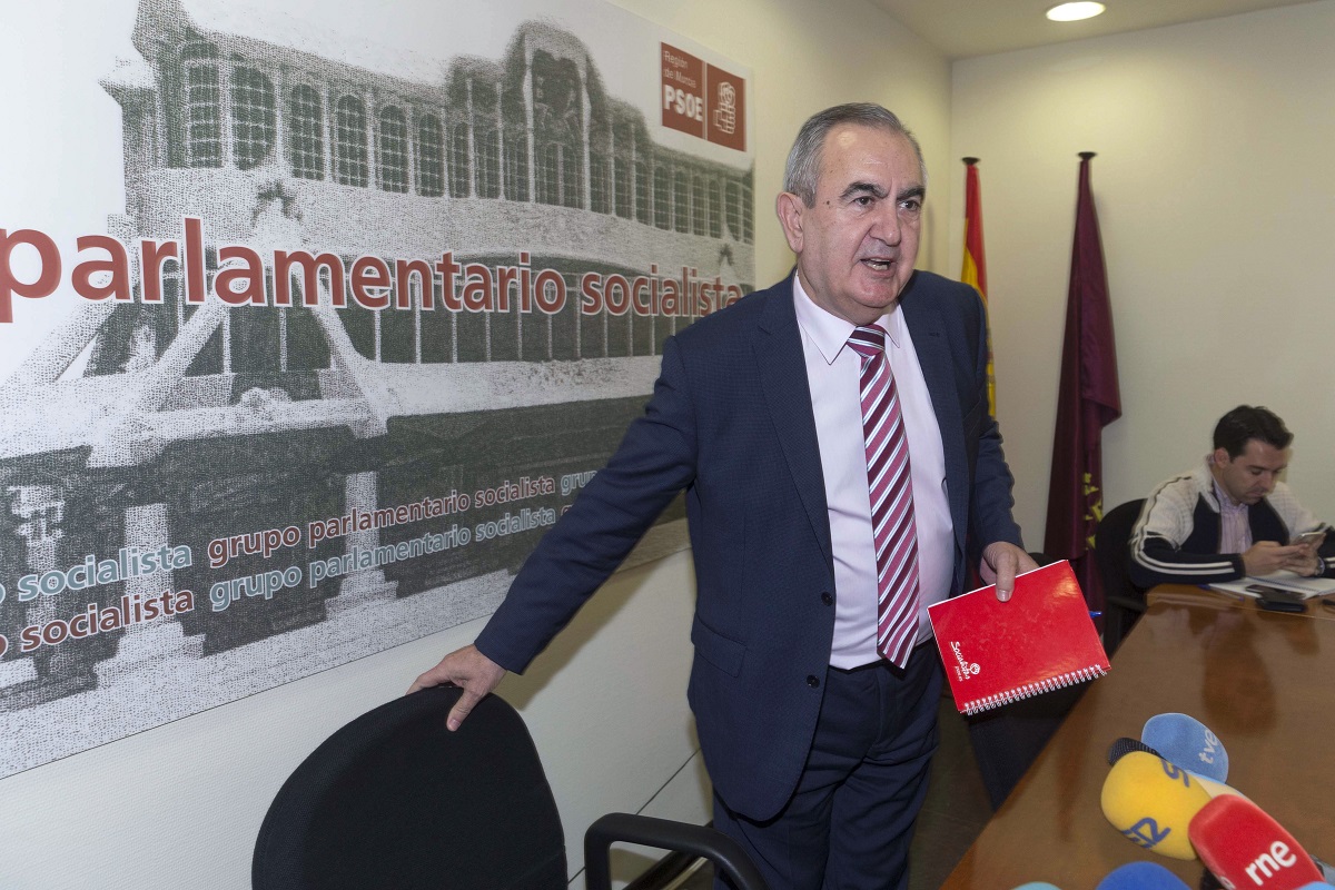 El portavoz del grupo socialista en la Asamblea Regional de Murcia, Rafael González Tovar