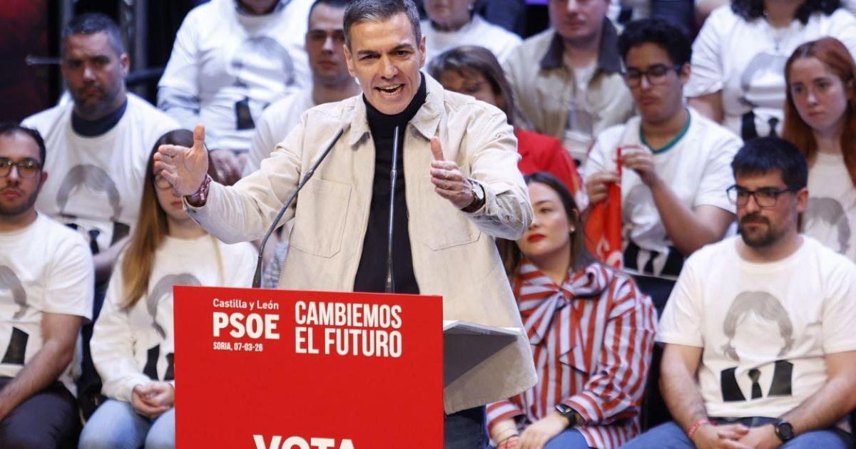 Una bandera se cuela en un mitin del PSOE y la reacción de Sánchez no deja a nadie indiferente Una bandera se cuela en un mitin del PSOE y la reacción de Sánchez no deja a nadie indiferente