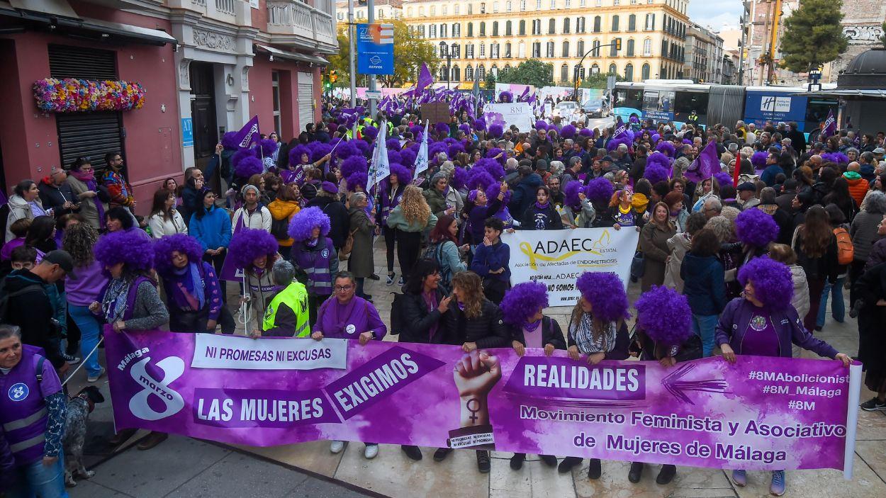 Cientos de personas durante una manifestación del 8M en Málaga / Archivo EP