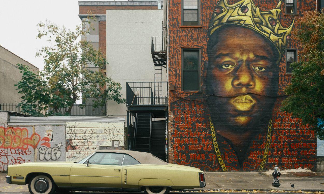 Homenaje a The Notorious B.I.G. en Brooklyn, Nueva York. Autor Zach Korb