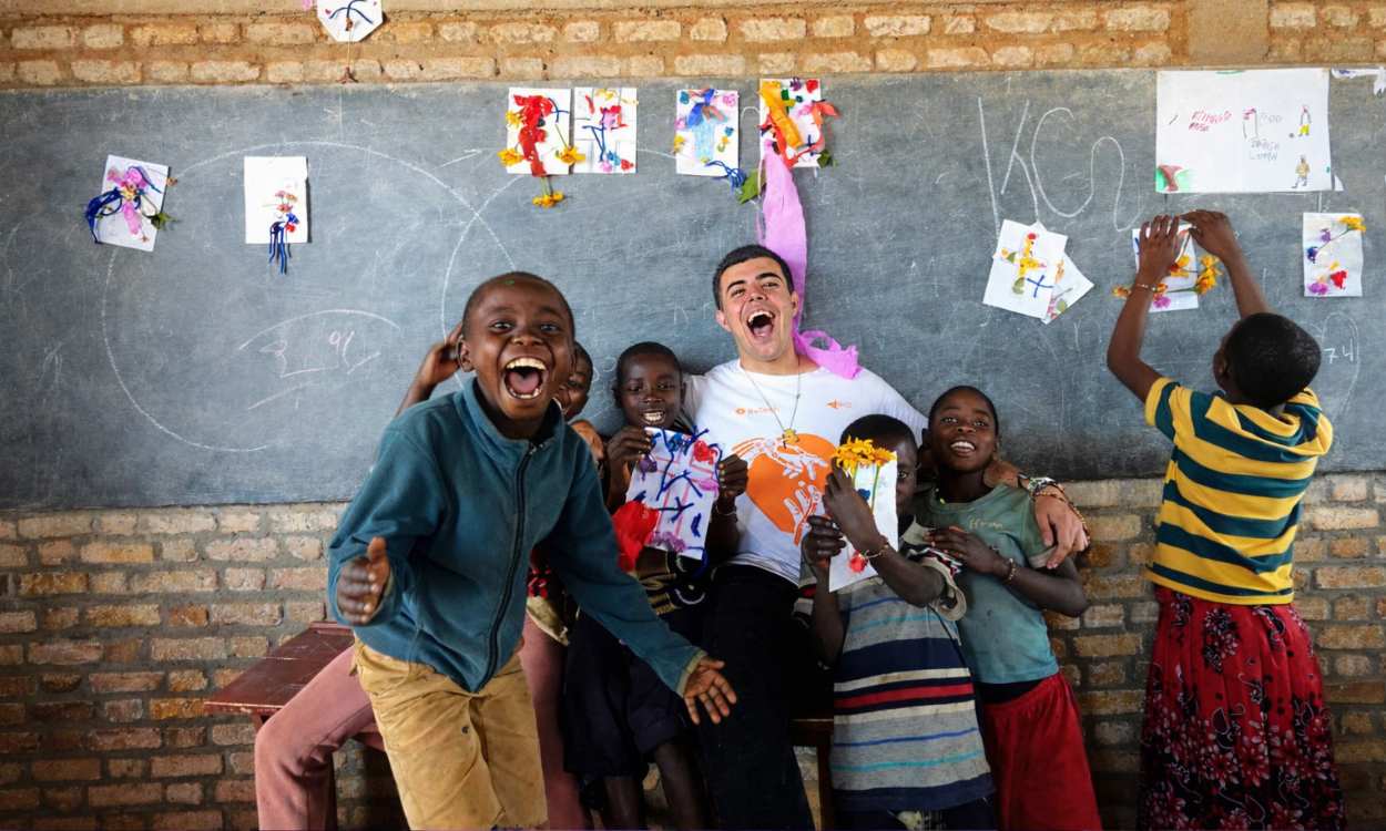 Un grupo de estudiantes españoles construirán una escuela infantil en Burundi: el impacto real del voluntariado universitario en una comunidad