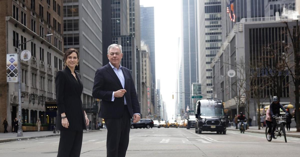 reunión con el alcalde de Sevilla y premio a Milei de un periódico judío