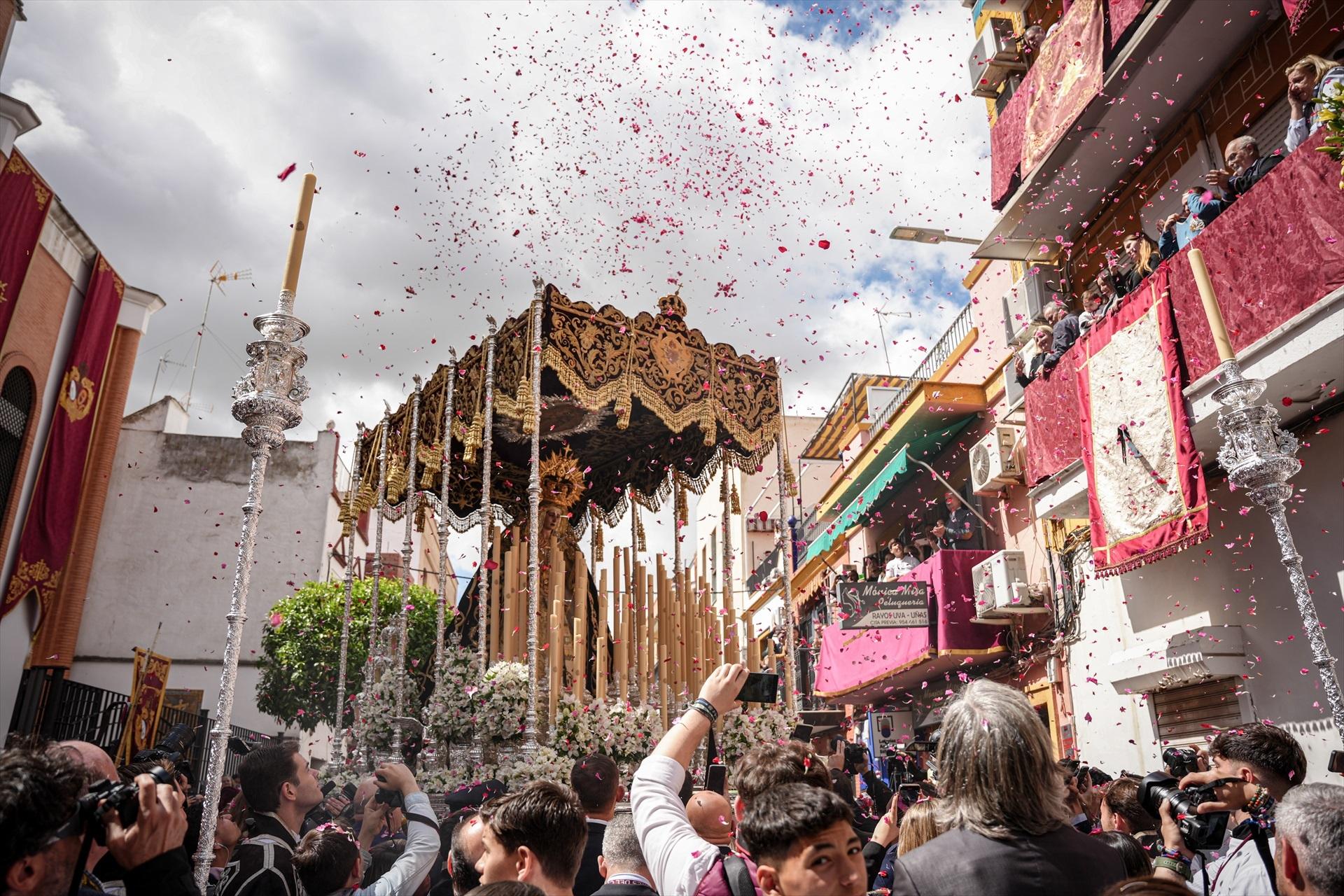 Imágenes de la Hermandad del Cerro del Águila / EP