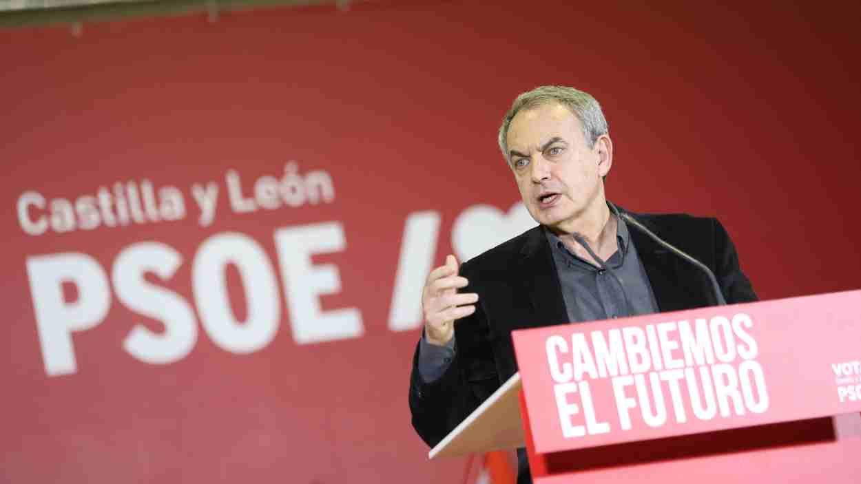 José Luis Rodríguez Zapatero en el mitin en León. EP