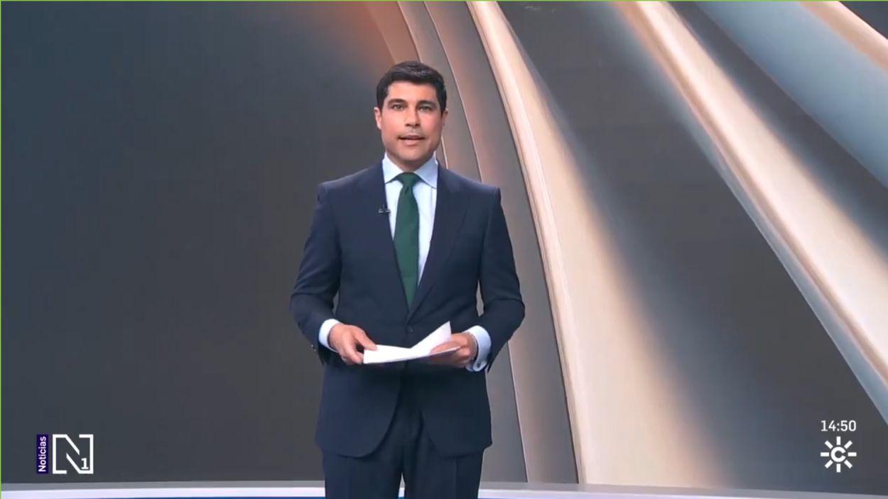 José Antonio Rodríguez Benítez presentando los informativos de 'Canal Sur Noticias'.