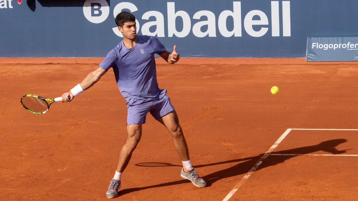 Carlos Alcaraz durante su participación en el Trofeo Conde de Godó en 2025