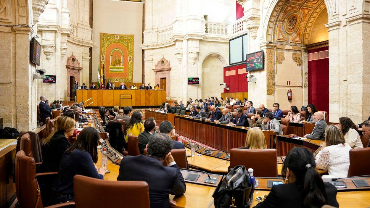 Diputados en el salón de Plenos del Parlamento andaluz / Archivo EP