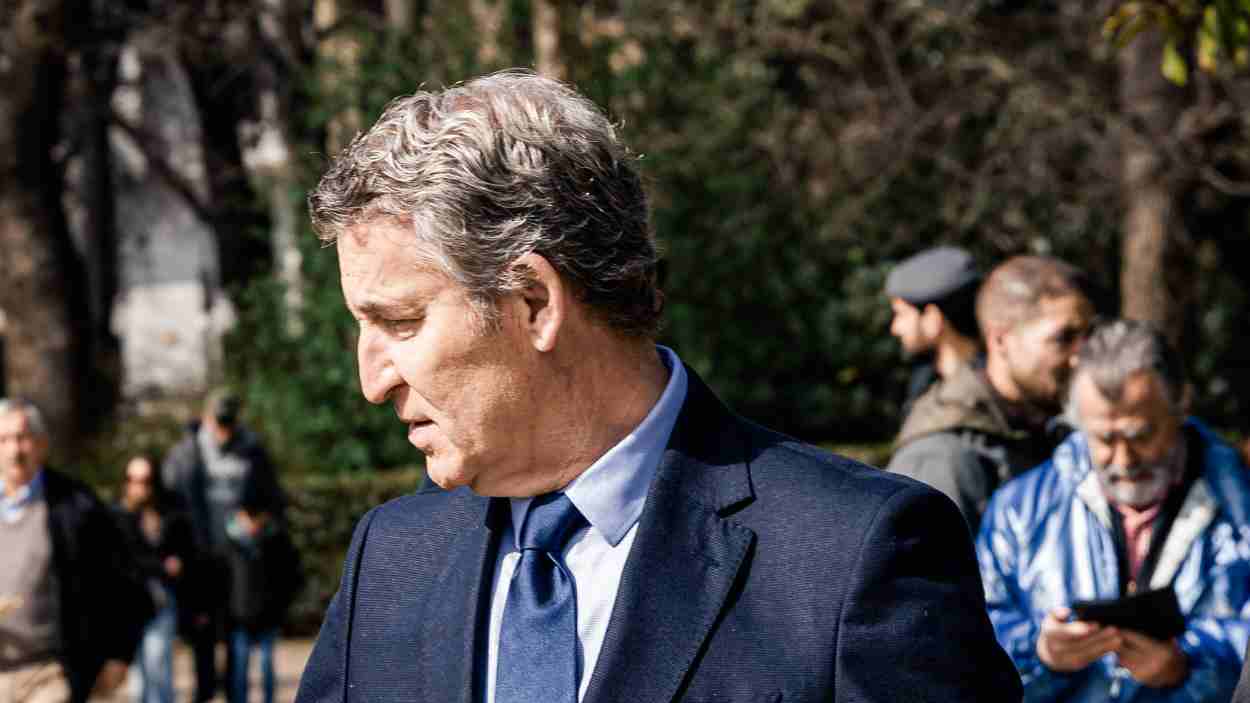 El PP adelantó elecciones pero está dependiendo más de Vox. EP