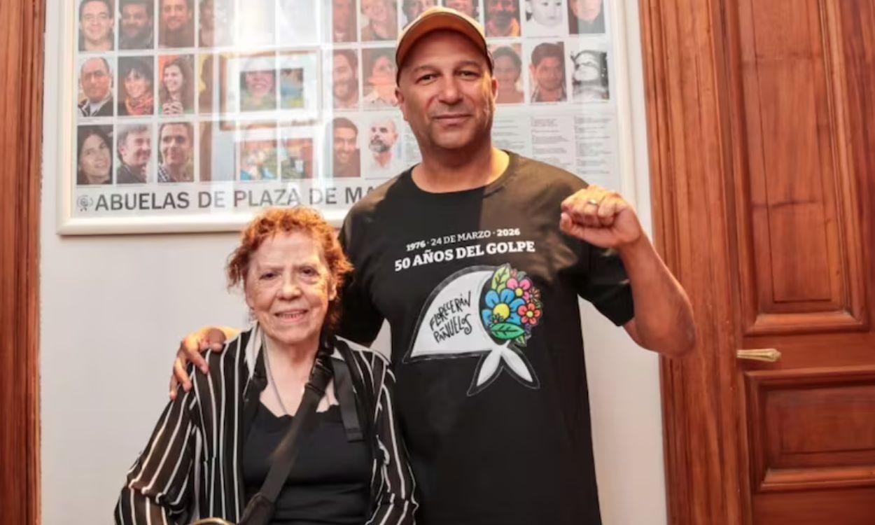 Tom Morello visita en Argentina a las Abuelas de Plaza de Mayo. IG