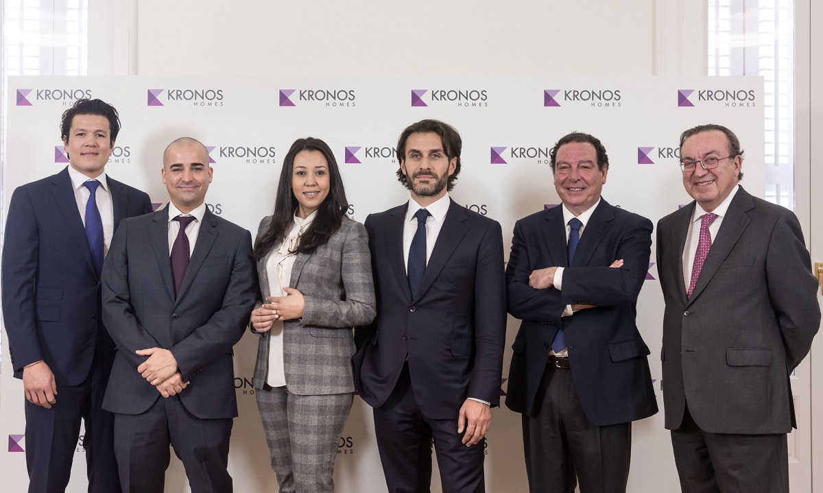 De Izd a Dcha, el equipo de Kronos Homes: Bertrand Perrodo, Manuel Holgado, Majda Labied, Saïd Hejal, Ignacio Ocejo y Enrique Feduchy