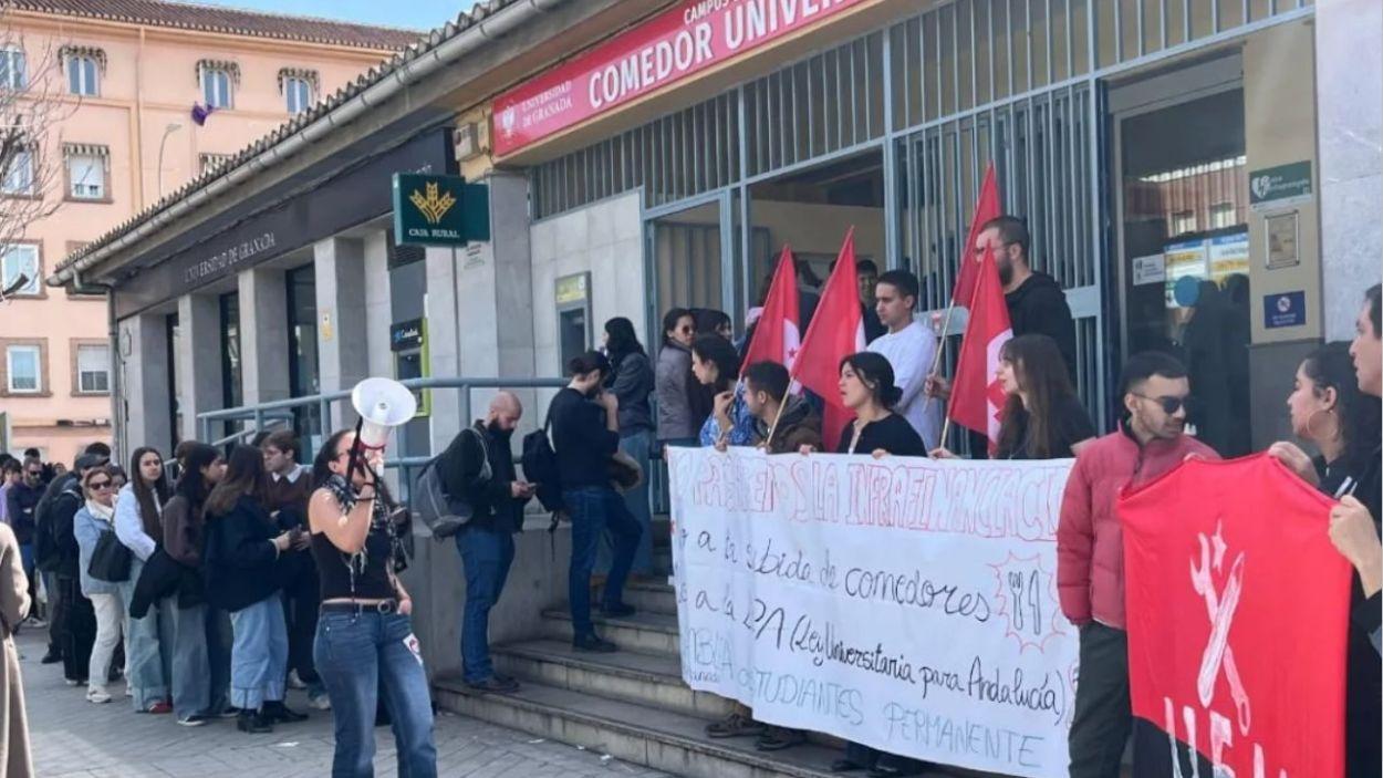 Primeras protestas estudiantiles contra la nueva Ley de Universidades para Andalucía (LUPA) en Granada
