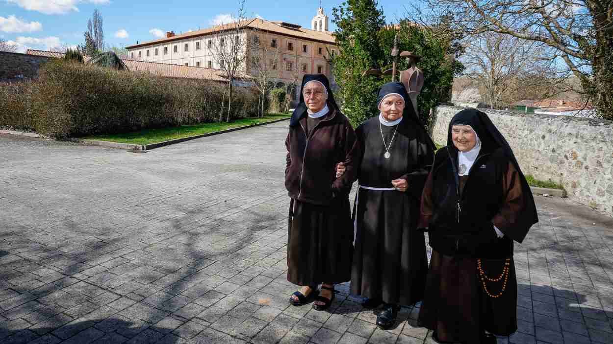 Monjas Clarisas llegan al convento del Monasterio de Santa Clara de Belorado. EP