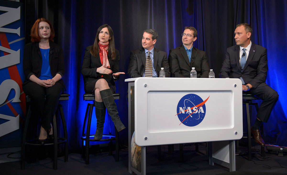 Rueda de prensa de los expertos de la NASA para anunciar el descubrimiento de los siete planetas