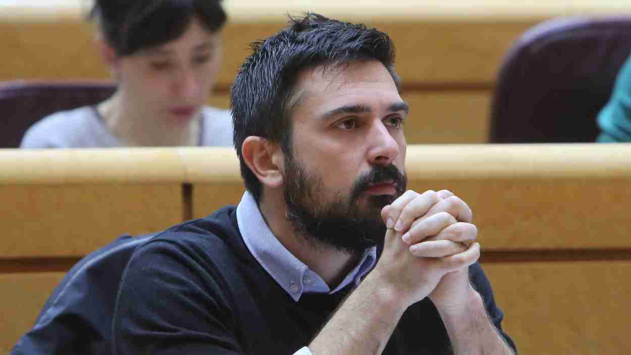 Ramón Espinar zanja con una contundente reflexión las críticas a Yolanda Díaz por ir a los Oscar. EP