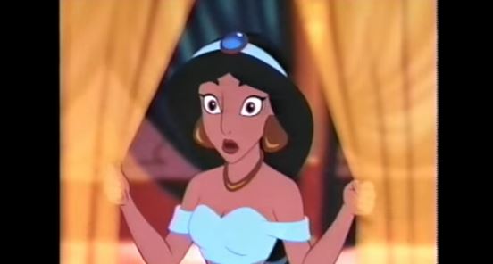 Jasmine en una escena polémica de la película