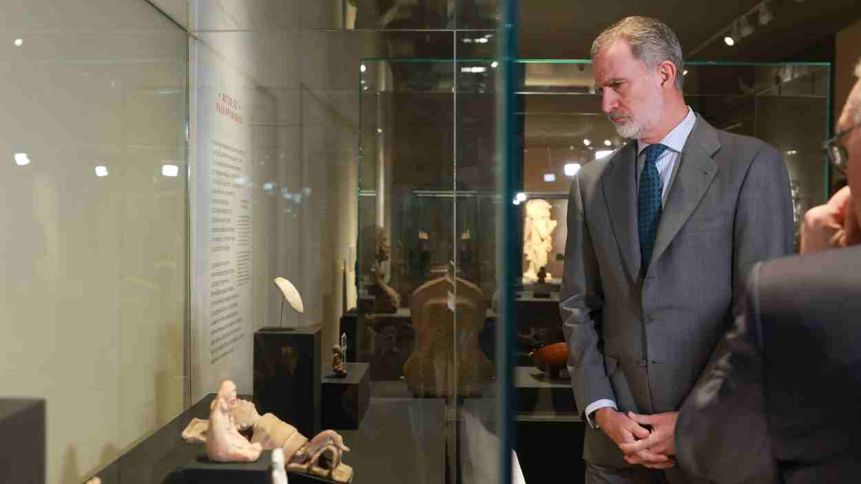 El Rey Felipe VI visita la exposición “La mitad del mundo. La mujer en el México indígena” en el Museo Arqueológico Nacional. EP