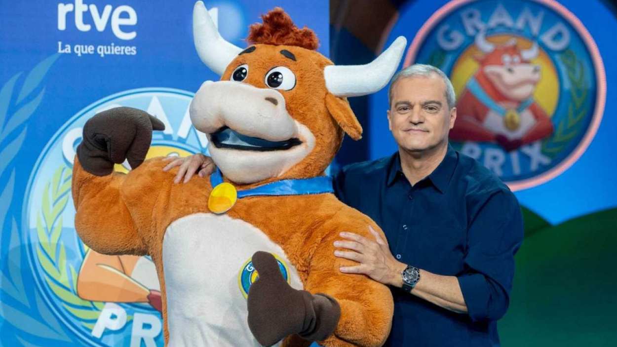 Ramón García y la Vaquilla en el plató del 'Grand Prix' (RTVE)