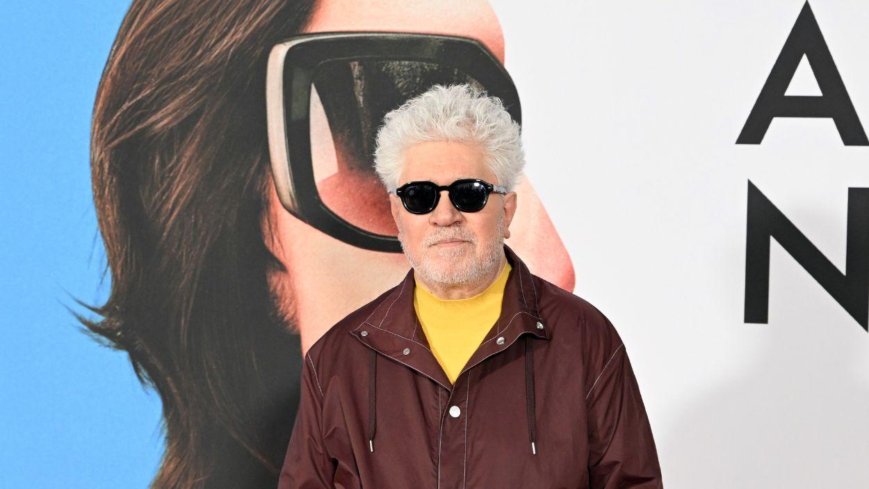 Pedro Almodóvar en el photocall de la presentación de la película 'Amarga Navidad' en Madrid. EP.