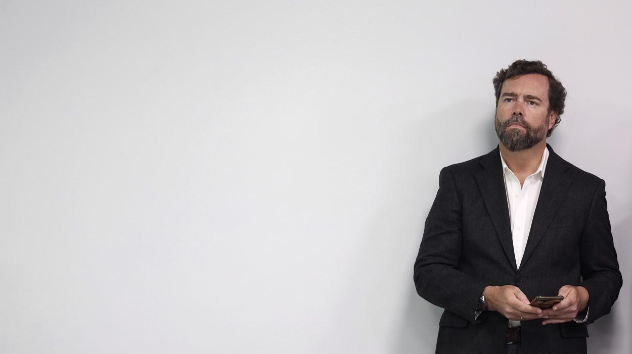 Espinosa de los Monteros lidera a los díscolos y lanza un manifiesto para reclamar a Abascal un congreso interno en Vox. EP.