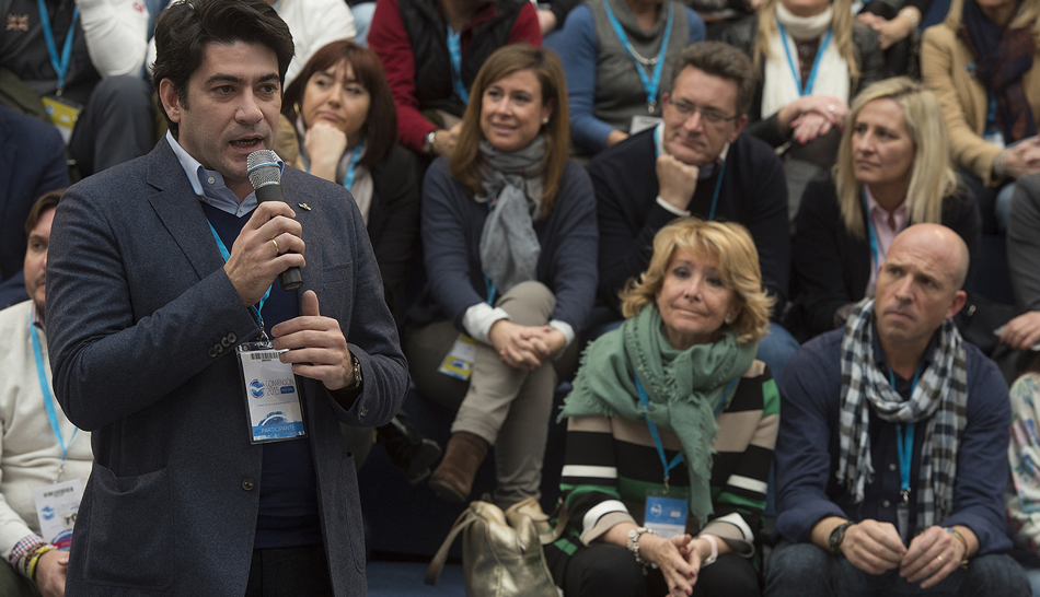 El alcalde de Alcorcón, David Pérez, junto a Esperanza Aguirre. 