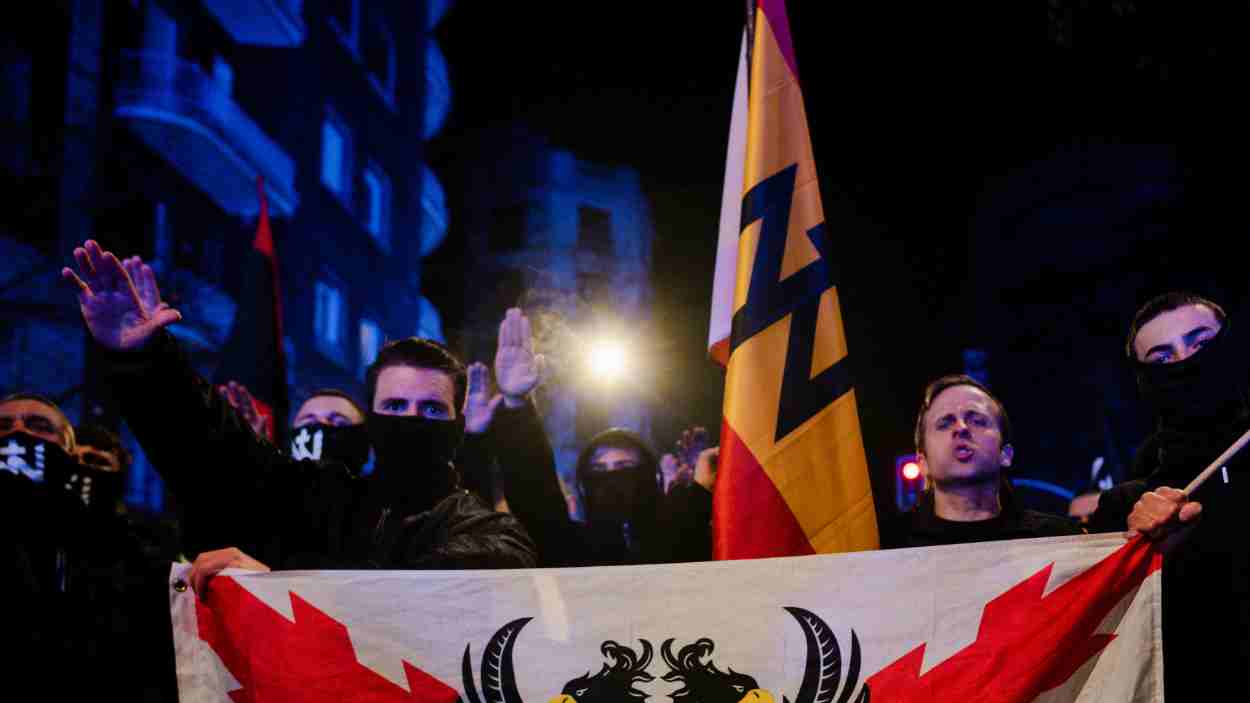 Ultras de Nucleo Nacional en una manifestación contra inmigrantes. EP