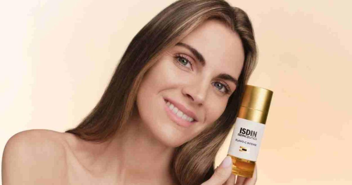 Amaia Salamanca se une a ISDIN como nueva embajadora de su serum antiedad