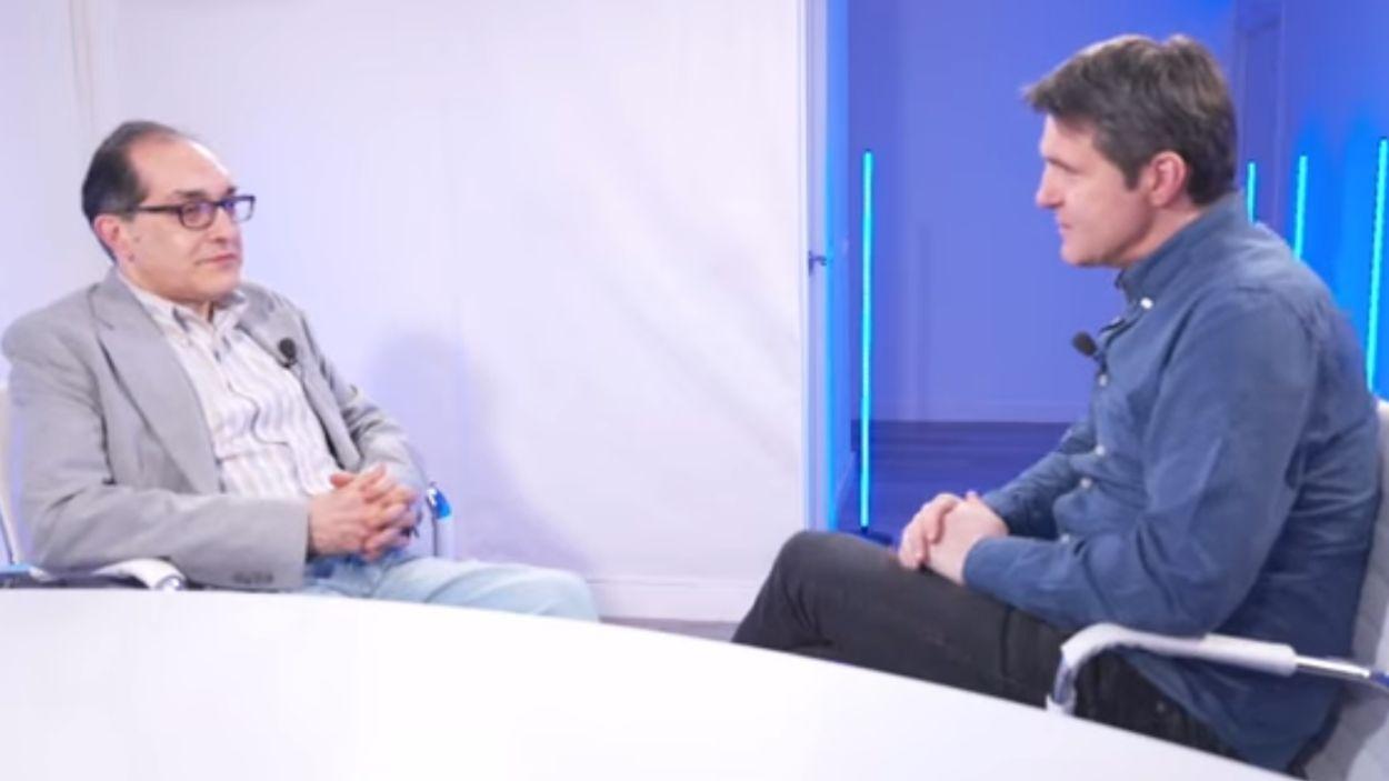 El analista José Miguel Villarroya y el periodista Jesús Cintora. YouTube.