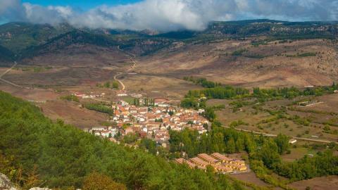 Tragacete reivindica el emprendimiento femenino como respuesta a la despoblación