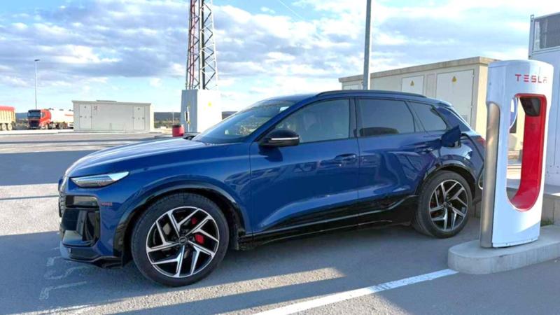 audiq6 etron cargando