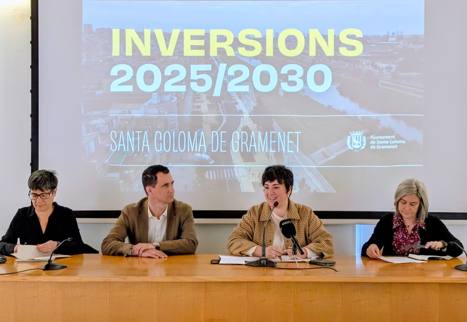 La alcaldesa de Santa Coloma de Gramenet, Mireia González, en la presentación del plan de inversiones de la ciudad hasta 2030.  Ayuntamiento de Santa Coloma
