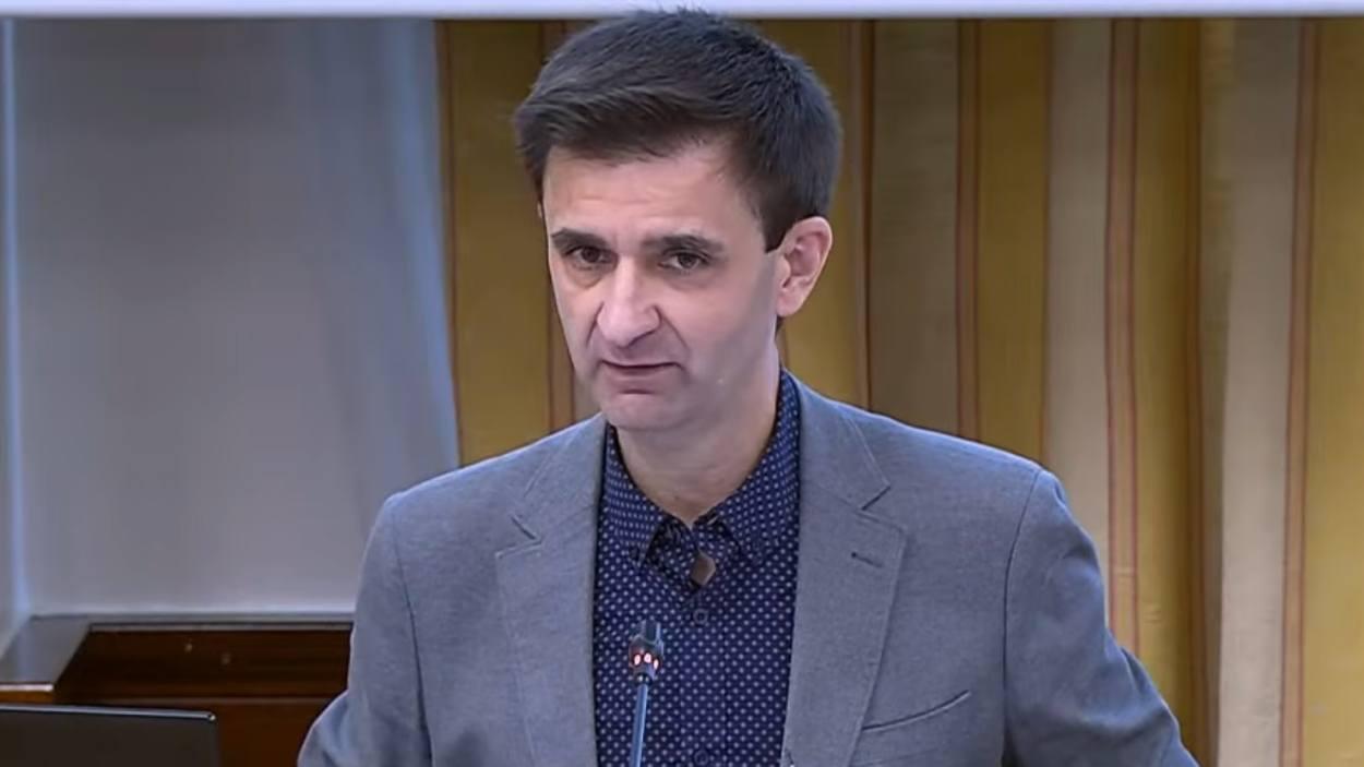 José Pablo López, presidente de RTVE, en la comisión de control en el Congreso