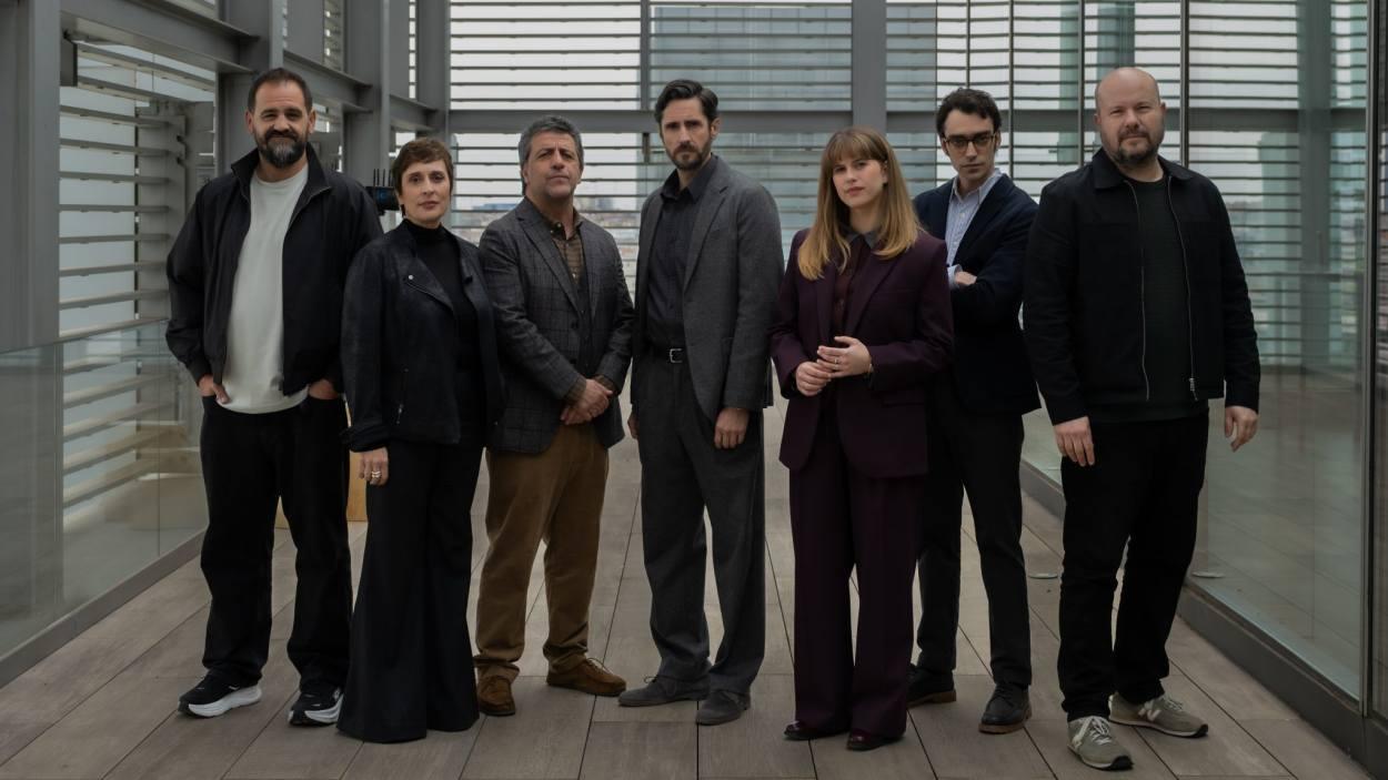 Foto del elenco de la segunda temporada de 'El Centro' (MARÍA HERAS /RTVE)