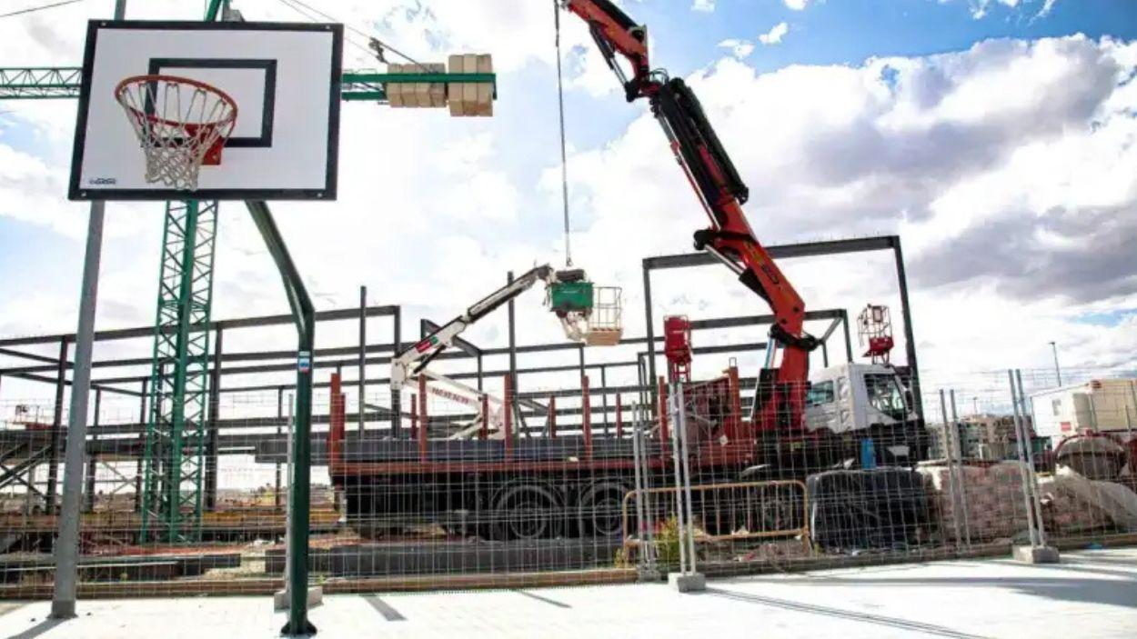 Muchos alumnos de colegios de Rivas conviven con obras en los patios desde hace años