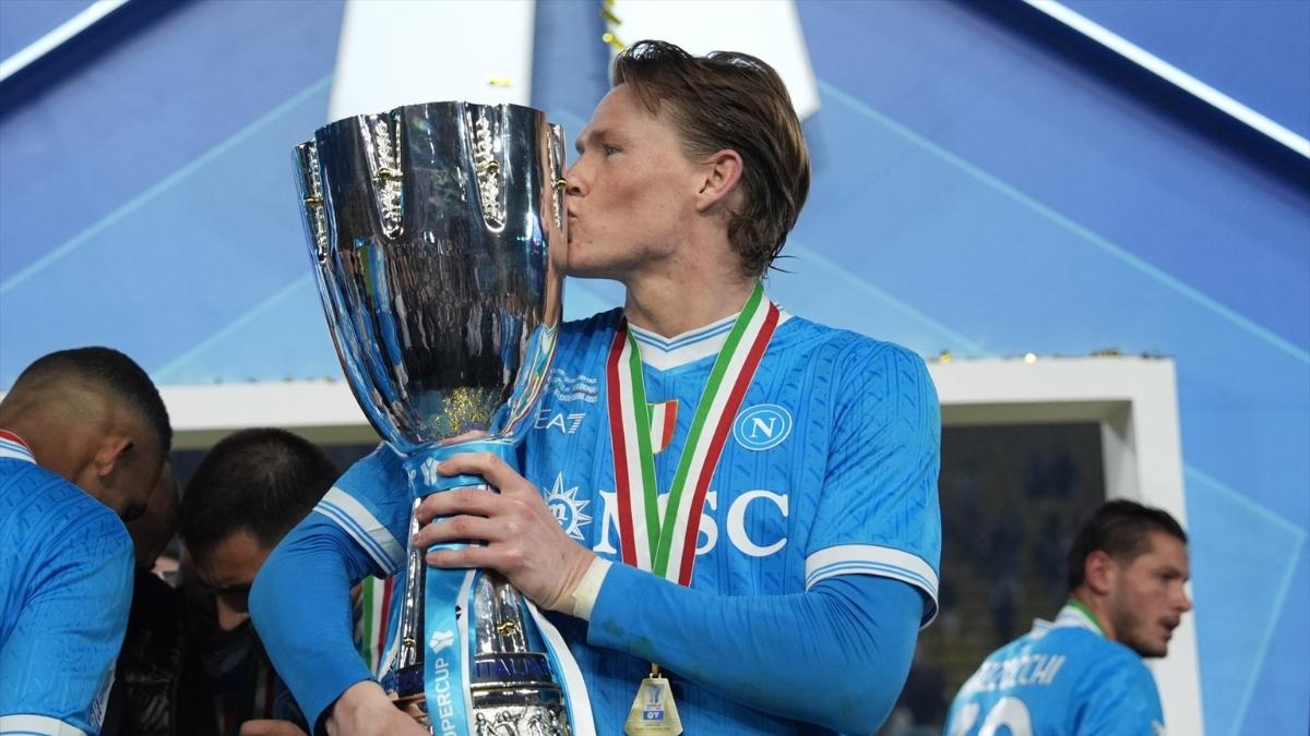 Scott McTominay celebrando un título| EP