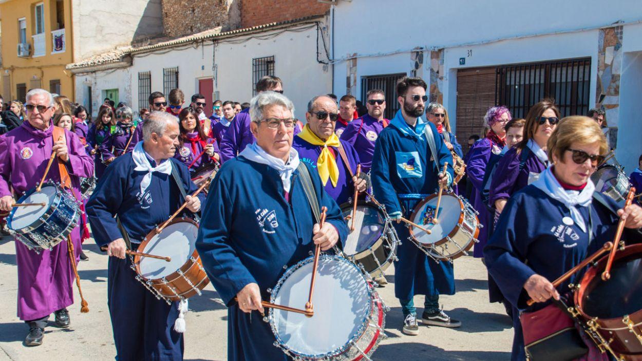 La Semana Santa de Agramón une generaciones al ritmo del redoble