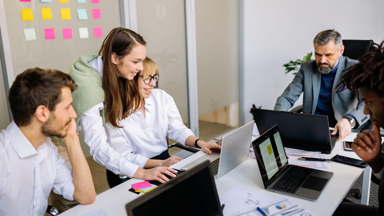 Cómo las empresas encuentran la mejor agencia de SEO y GEO