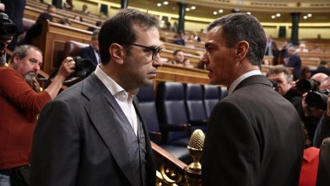 SĂĄnchez blinda con Cuerpo su relato econĂłmico para silenciar el fango del PP