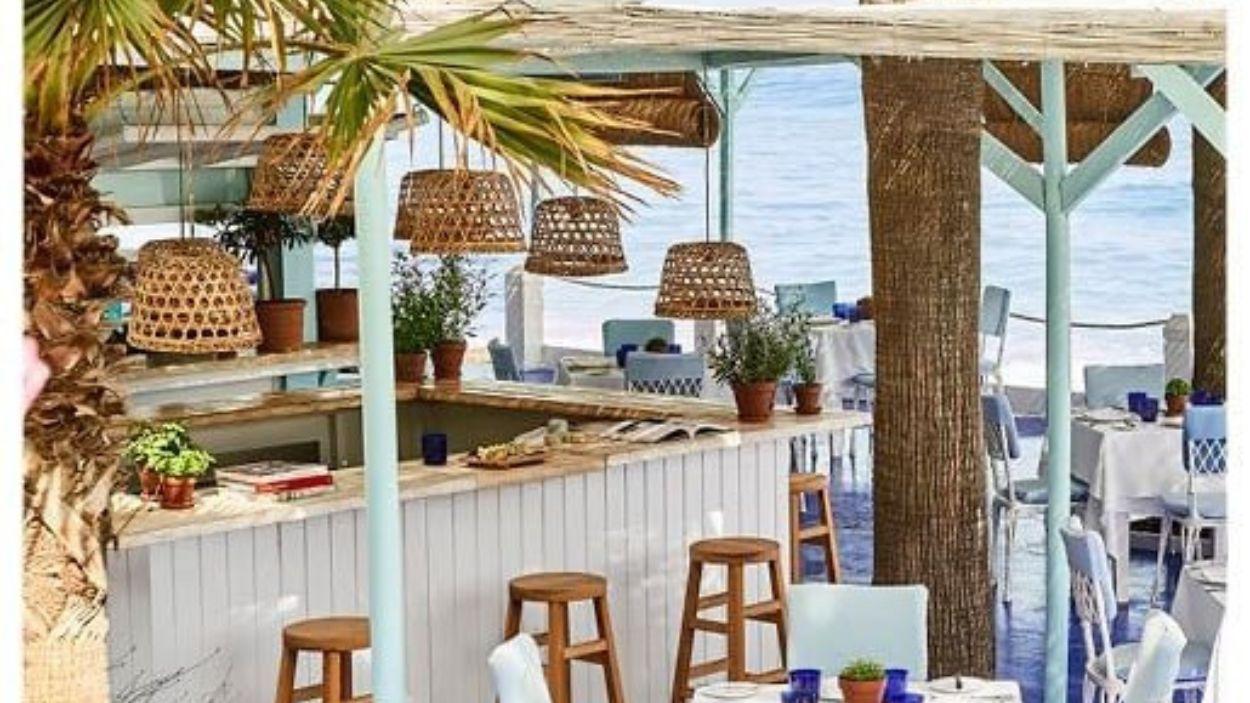 Llevan a la Fiscalía al alcalde del PP de Benahavís por permitir el uso “ilegal” de suelo público por parte del Hotel Marbella Club