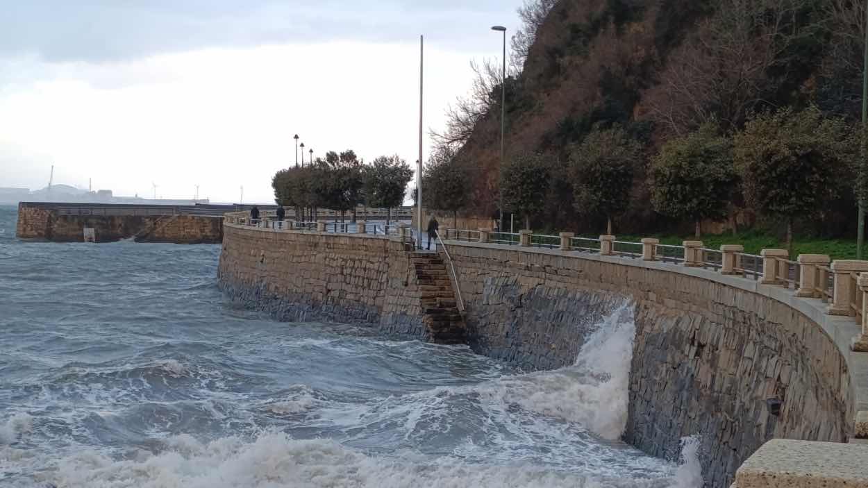 La AEMET ha alertado de las comunidades que están en aviso naranja por oleaje. EP. 