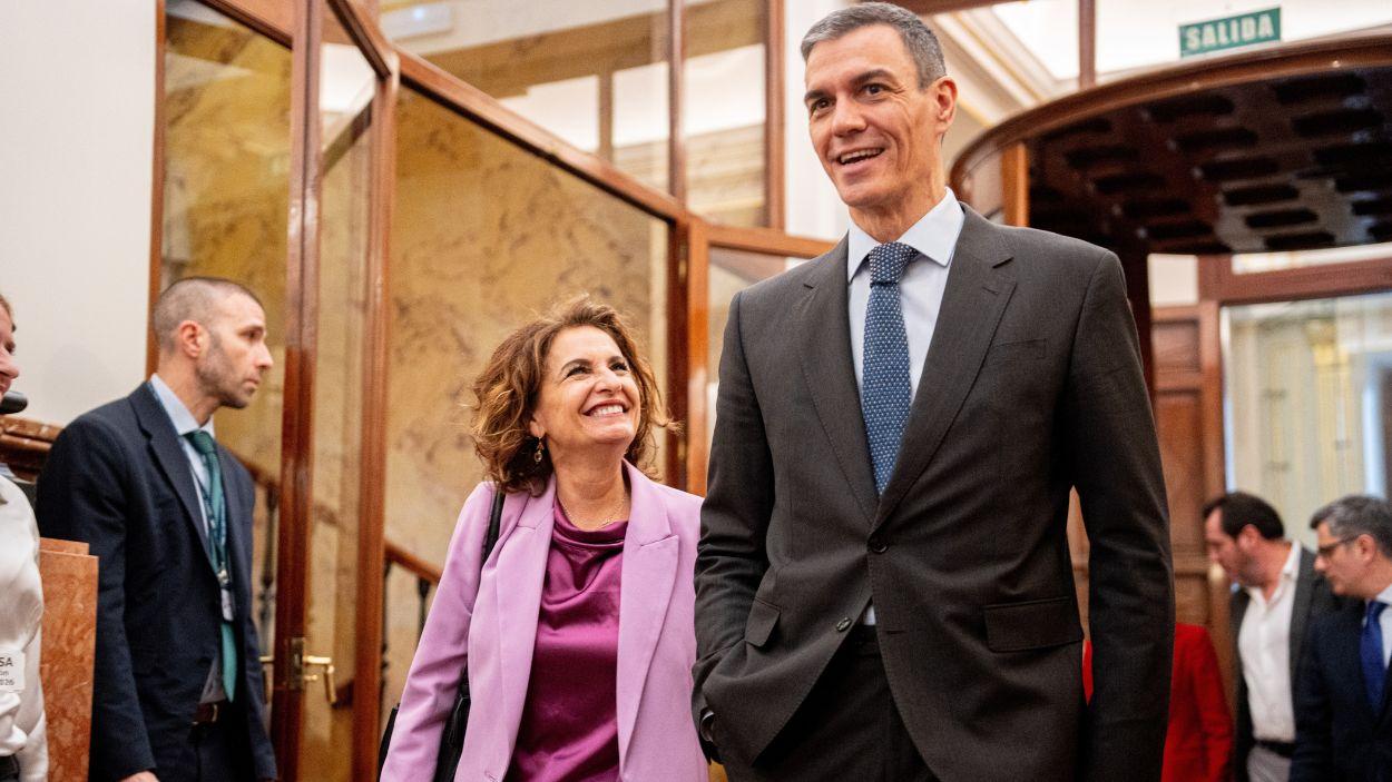  María Jesús Montero, y el presidente del Gobierno, Pedro Sánchez. EP.