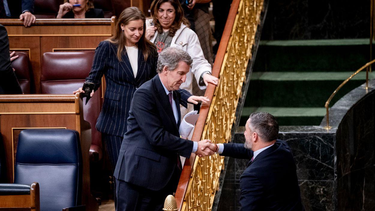 El PP compra el racismo sanitario de Vox para avanzar en las negociaciones autonómicas. EP.