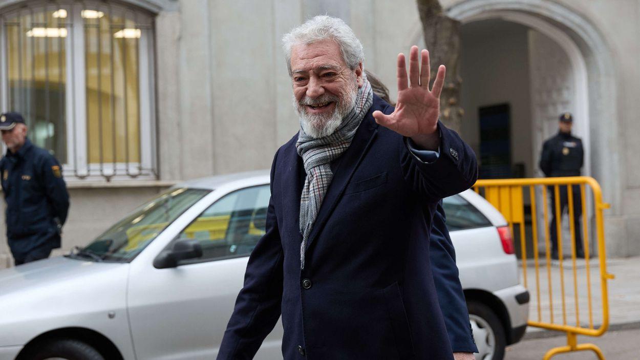 El jefe de gabinete de la presidenta de la Comunidad de Madrid, Miguel Ángel Rodríguez, a las puertas del Tribunal Supremo. EP.