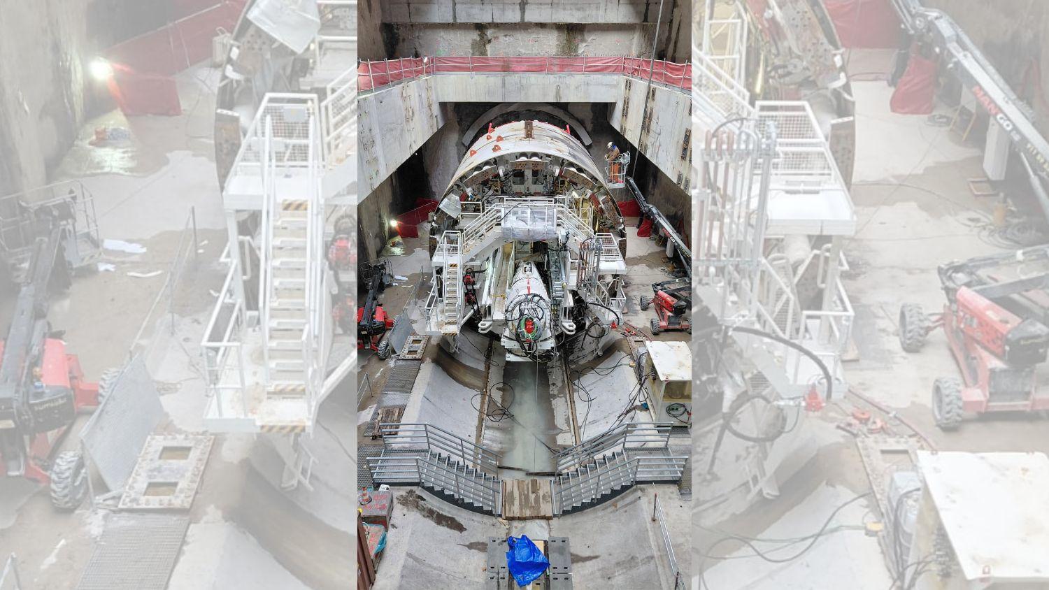 Un tornillo sinfín transporta la tierra excavada al exterior