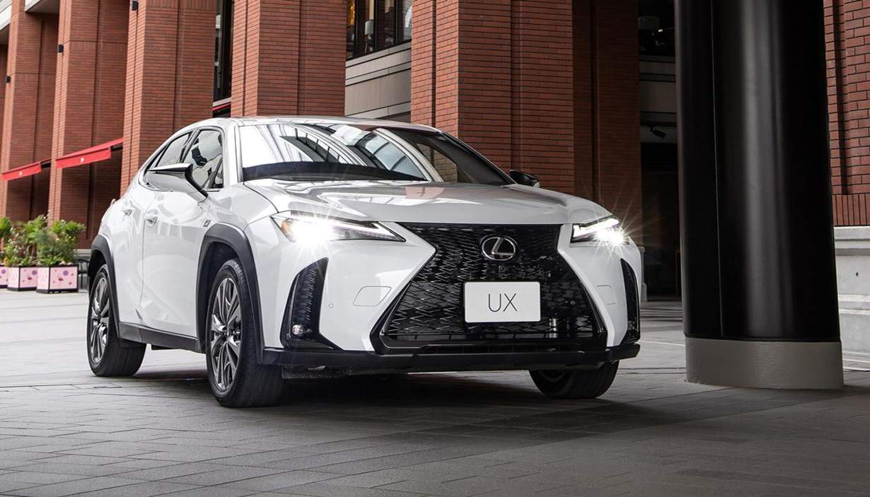 Lexus UX 2026