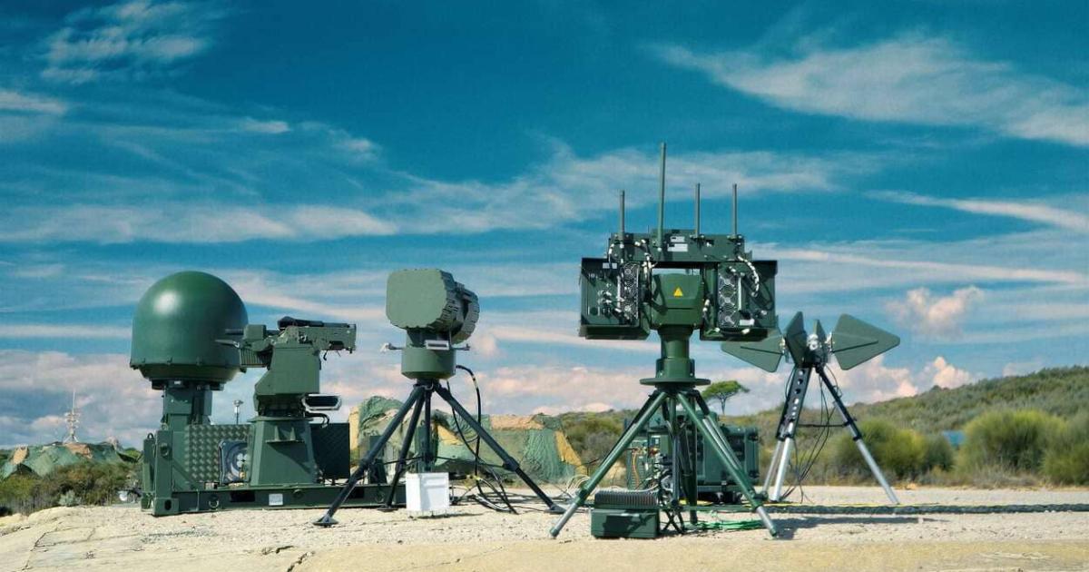 Indra da un salto en defensa aérea: integra su sistema antidrón con el tráfico aéreo y despliega sus radares más avanzados