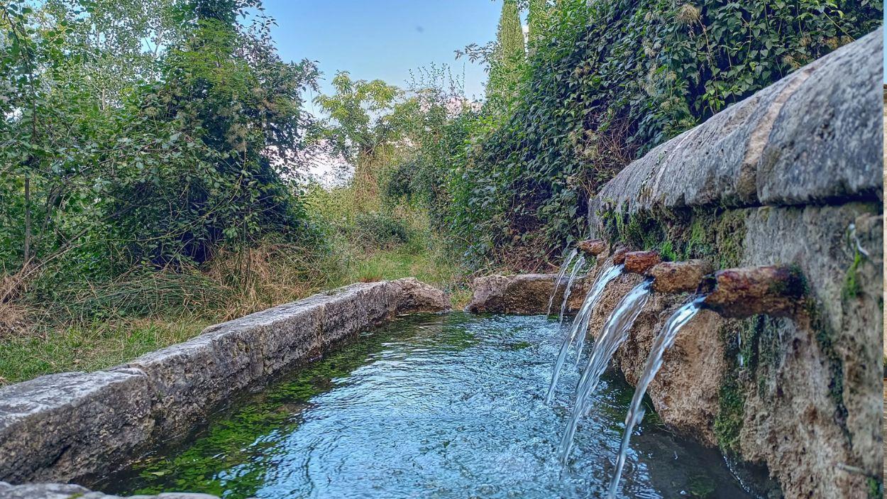 Los caños que siguen marcando el camino