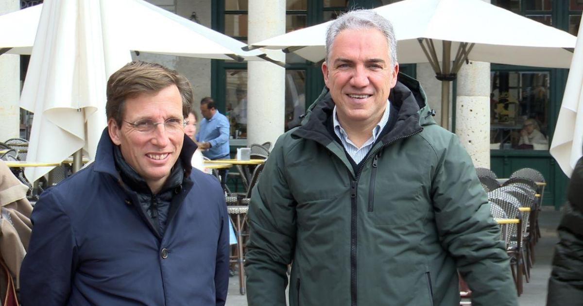 Málaga responde al bulo turístico del PP en Semana Santa con gritos contra Bendodo y Almeida: «Sinvergüenzas»