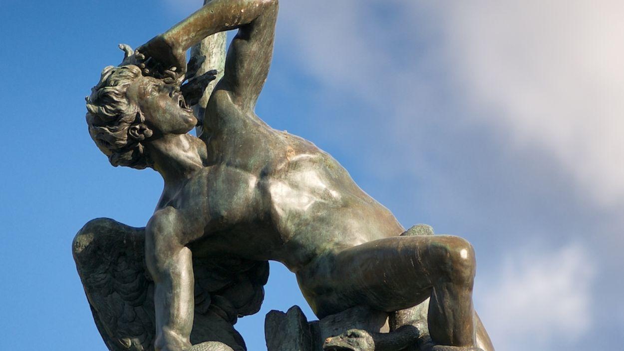 La estatuta del Ángel Caído del Retiro cumplirá 141 años durante la visita del Papa a Madrid. Ayuntamiento de Madrid. 